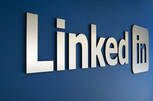 How to Implement LinkedIn India Opening Screening? Using the platform to accurately extract users